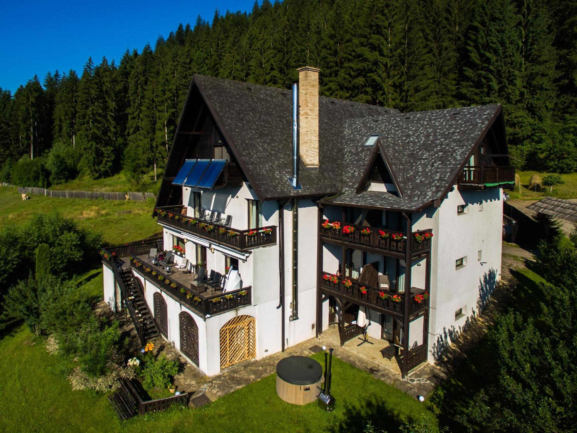 Bucovina Lodge Pension 바마 외부 사진